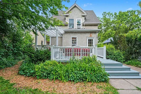 998 Minnehaha Avenue W Saint Paul MN 55104