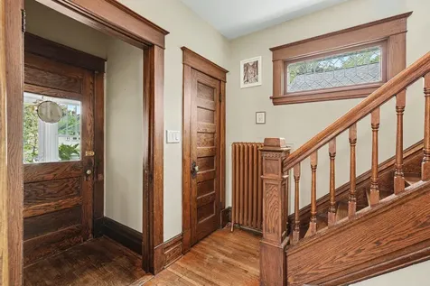 998 Minnehaha Avenue W Saint Paul MN 55104
