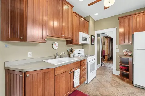 998 Minnehaha Avenue W Saint Paul MN 55104