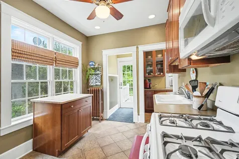 998 Minnehaha Avenue W Saint Paul MN 55104