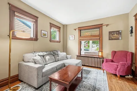 998 Minnehaha Avenue W Saint Paul MN 55104