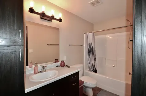 4823 50th Avenue S Fargo ND 58104