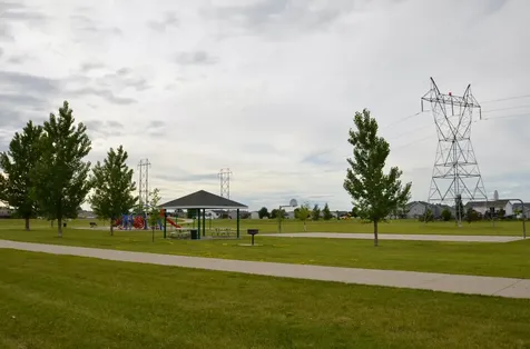 4823 50th Avenue S Fargo ND 58104
