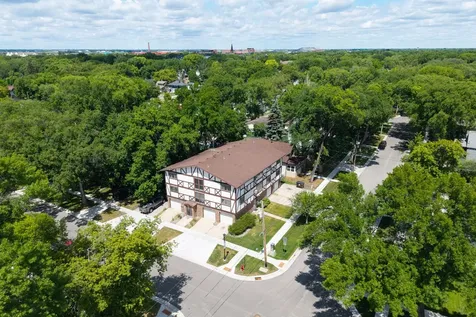 901 8th Avenue N Fargo ND 58102