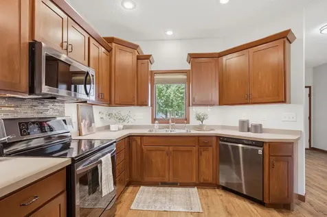 1023 Woodland Drive Hastings MN 55033