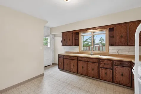207 1st Street SW New Prague MN 56071