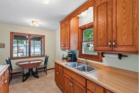 6618 Fairview Avenue N Crystal MN 55428