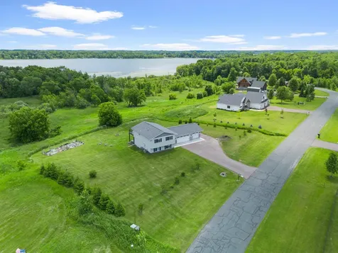48089 Autumn Court Stanchfield MN 55080