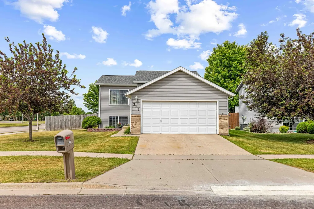 3915 34th Street S Fargo ND 58104