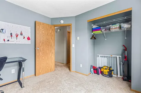 3915 34th Street S Fargo ND 58104