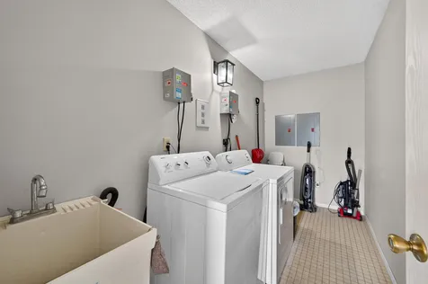 924 9th Avenue SE Minneapolis MN 55414