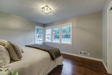 715 Logan Avenue N Minneapolis MN 55411