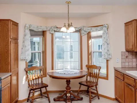 2144 Albemarle Court N Roseville MN 55113