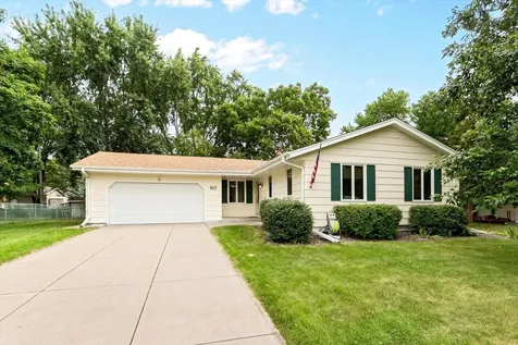 917 Arbogast Street Shoreview MN 55126