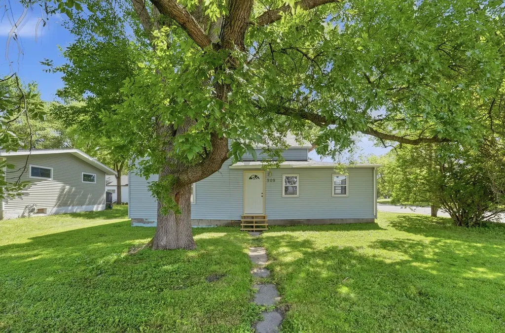 909 14th Street S Benson MN 56215
