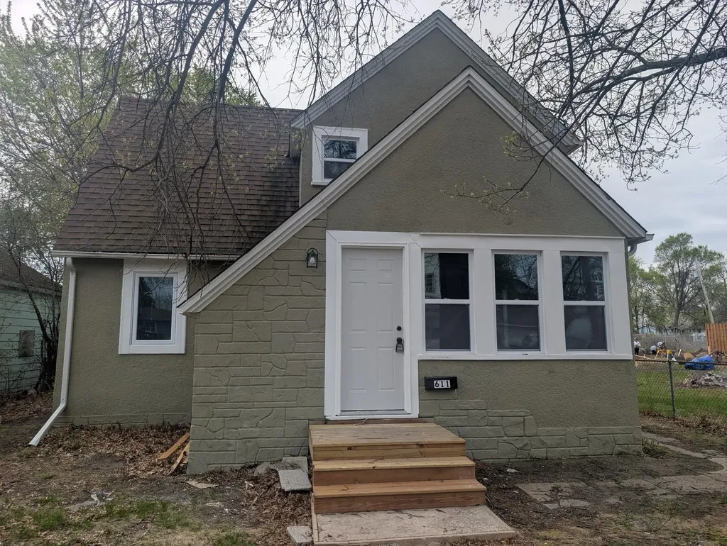 611 24th Avenue N Minneapolis MN 55411