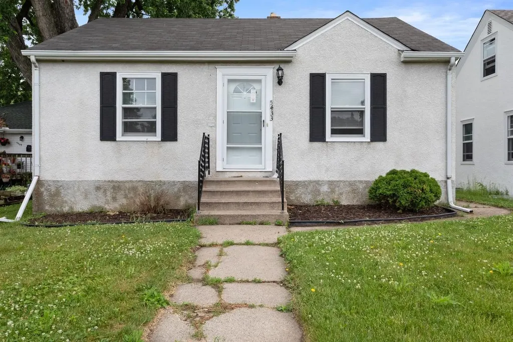 5433 30th Avenue S Minneapolis MN 55417