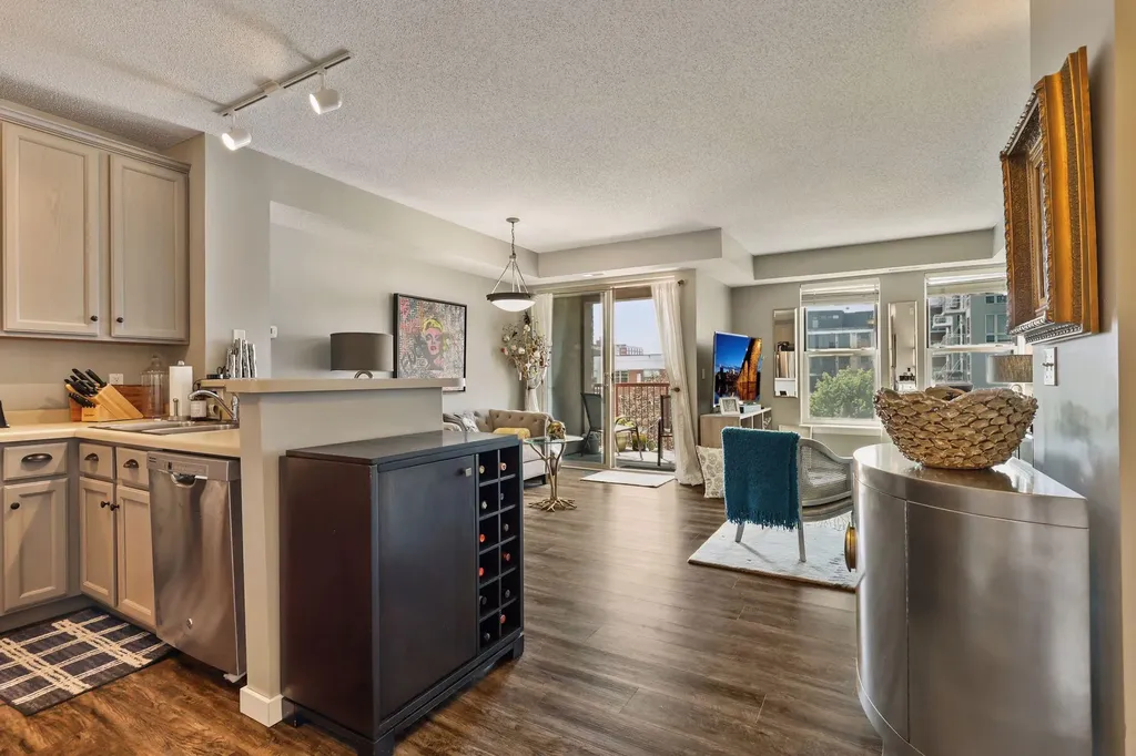 660 N 2nd Street Minneapolis MN 55401
