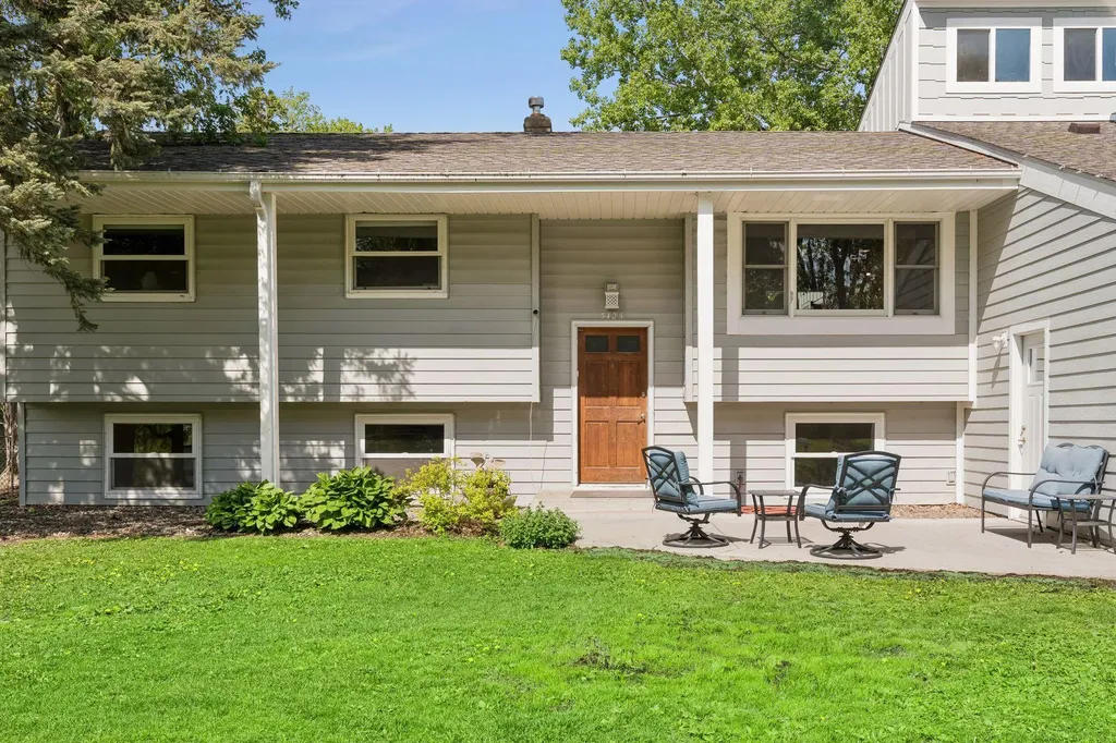 3425 Churchill Street Shoreview MN 55126