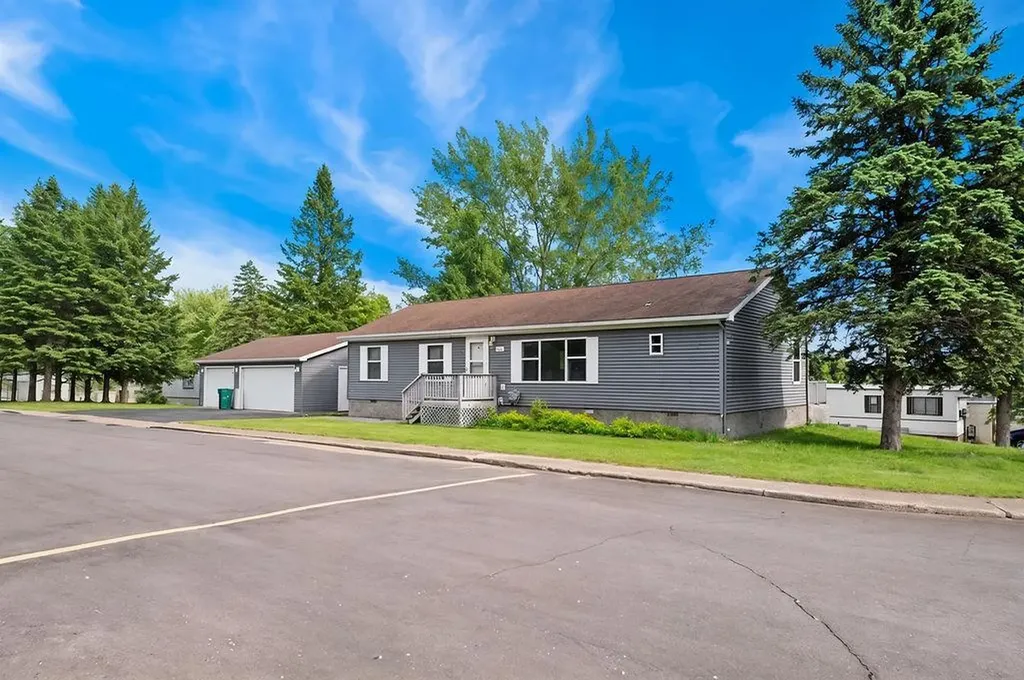 2 Barker Drive Duluth MN 55808