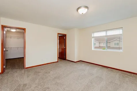 4276 Estate Drive S Fargo ND 58104