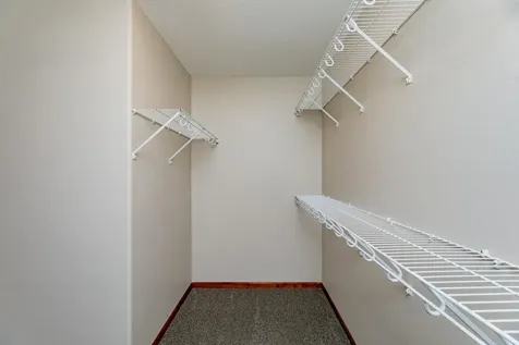 4276 Estate Drive S Fargo ND 58104