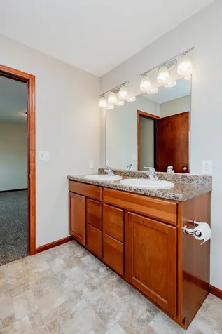4276 Estate Drive S Fargo ND 58104
