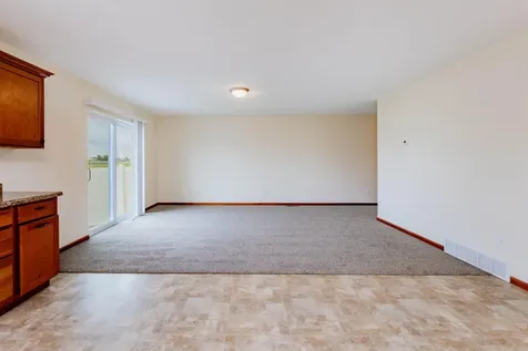 4276 Estate Drive S Fargo ND 58104