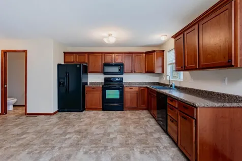 4276 Estate Drive S Fargo ND 58104