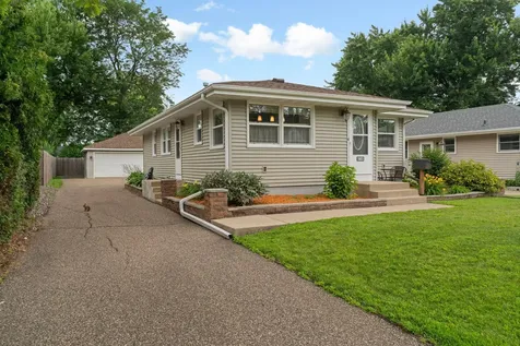 6738 Knoll Street N Golden Valley MN 55427