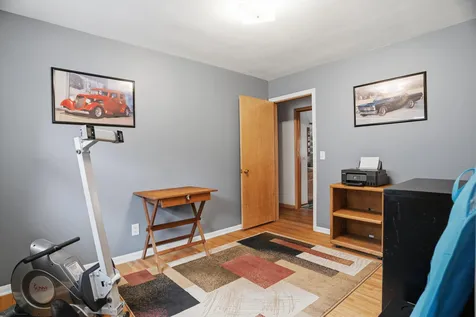 6738 Knoll Street N Golden Valley MN 55427