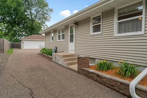 6738 Knoll Street N Golden Valley MN 55427
