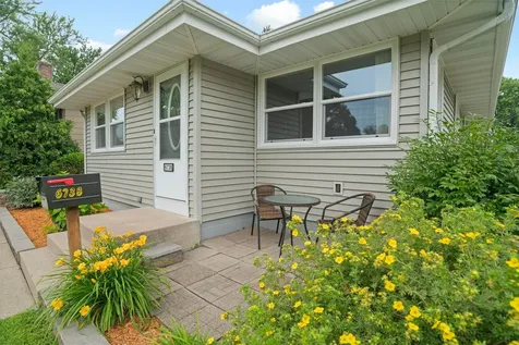 6738 Knoll Street N Golden Valley MN 55427