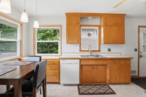 6738 Knoll Street N Golden Valley MN 55427
