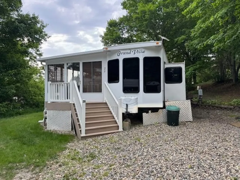 2221 Reubens #29 Lane SW Farwell MN 56327