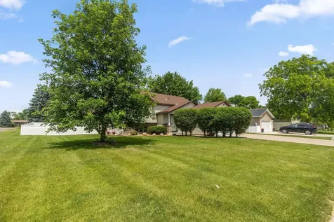 5809 126th Street W Apple Valley MN 55124