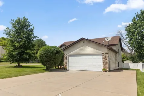 5809 126th Street W Apple Valley MN 55124