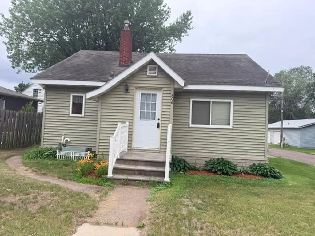 806 1st Avenue NE Little Falls MN 56345