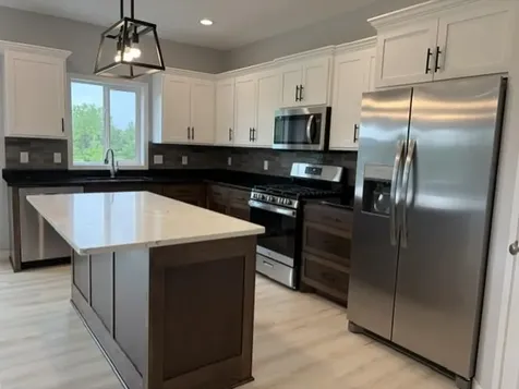 987 45th Avenue NE Saint Cloud MN 56304