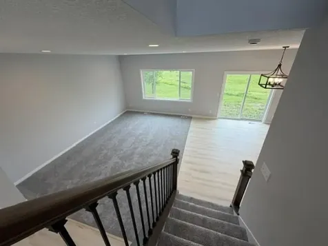 987 45th Avenue NE Saint Cloud MN 56304