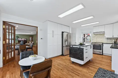 2114 Queen Avenue N Minneapolis MN 55411