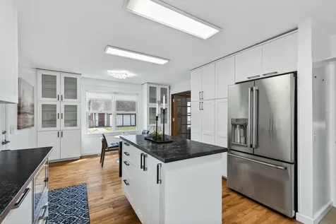 2114 Queen Avenue N Minneapolis MN 55411
