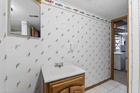 2114 Queen Avenue N Minneapolis MN 55411