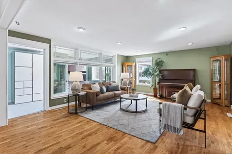 2114 Queen Avenue N Minneapolis MN 55411