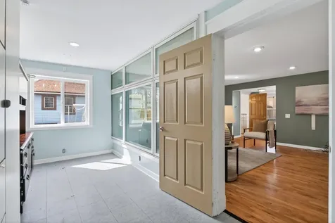 2114 Queen Avenue N Minneapolis MN 55411
