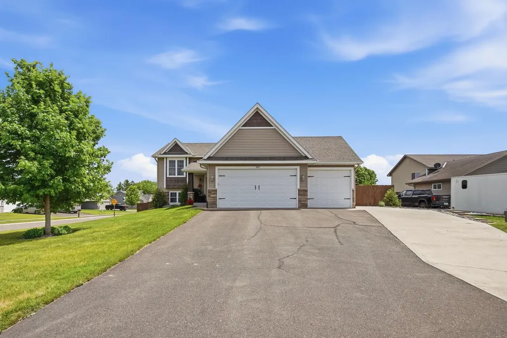 1632 Jefferson Street S Cambridge MN 55008
