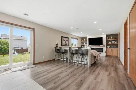 1632 Jefferson Street S Cambridge MN 55008