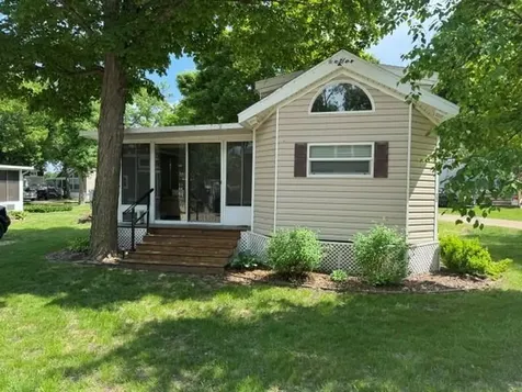 2221 Reubens #22 Lane SW Farwell MN 56327