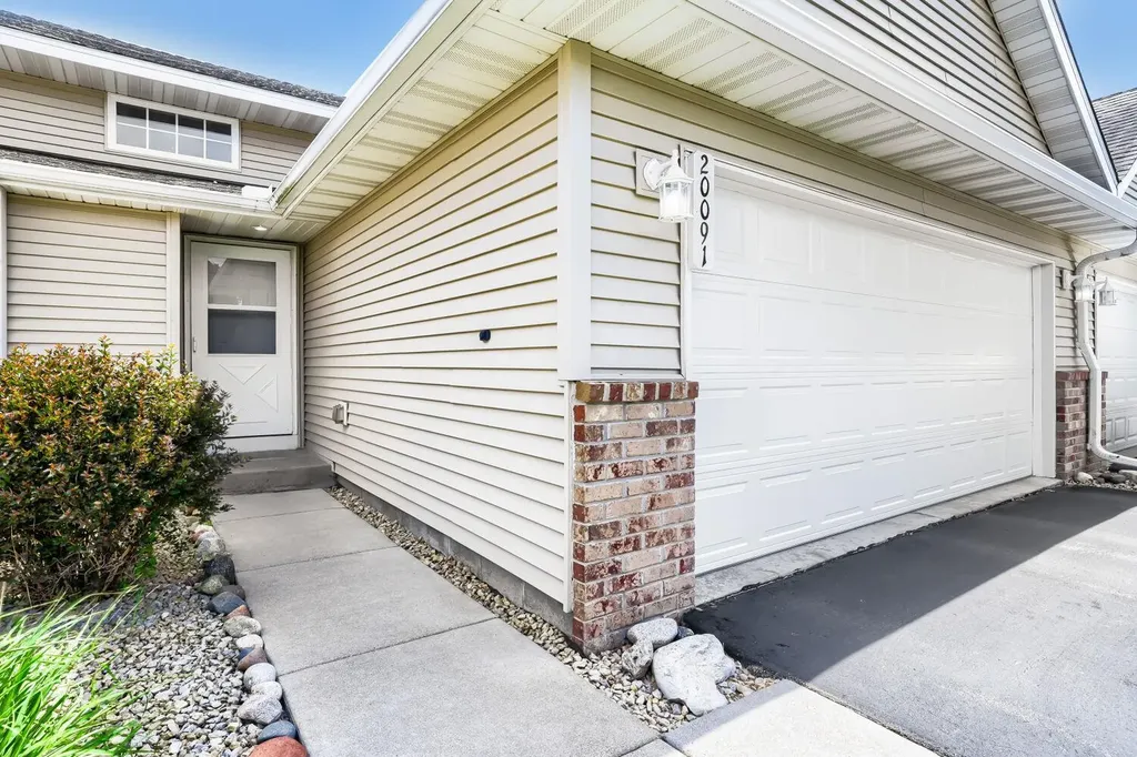 20091 Cabrilla Way Farmington MN 55024