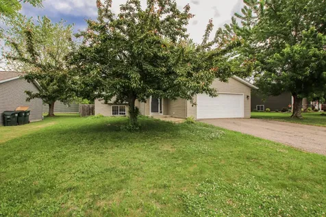 913 Carolina Parkway NW Hutchinson MN 55350